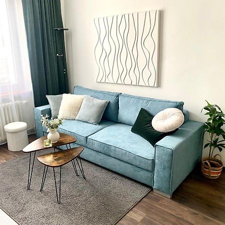 James Dean Apartment - Next To Nivy Bus Station & Mall Bratislava Dış mekan fotoğraf