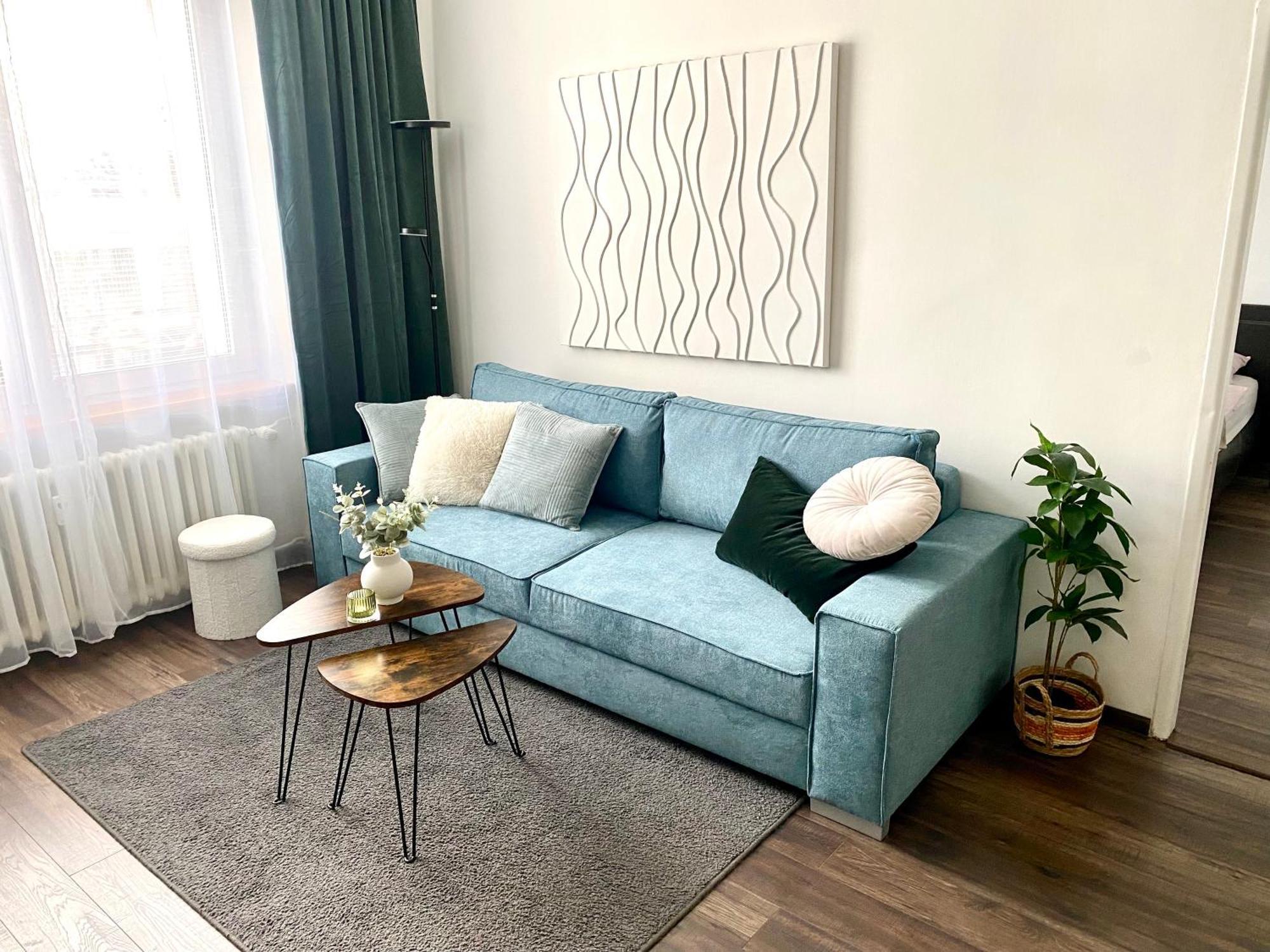 James Dean Apartment - Next To Nivy Bus Station & Mall Bratislava Dış mekan fotoğraf